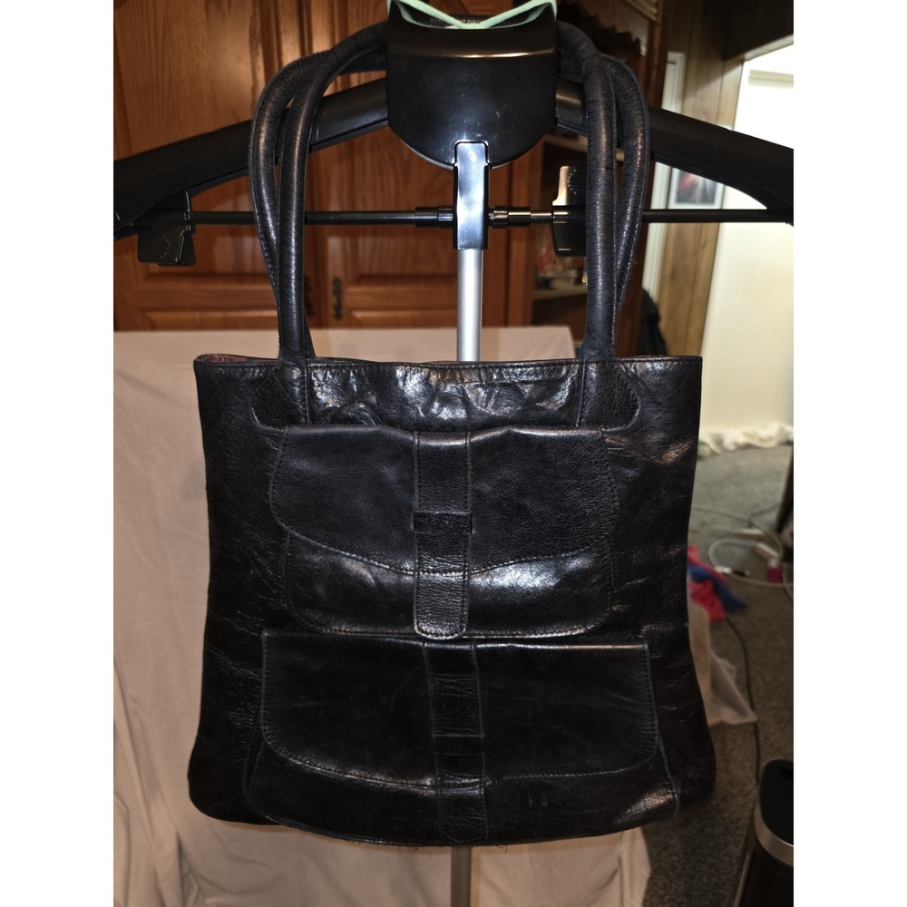 Babina Leather Shoulder Bag. All Magnetic Closures.